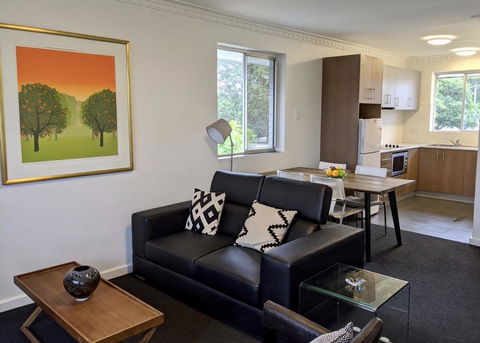 Superb 2 BR Apartment Minutes To CBD- Cen8 - Hotel NSW 0