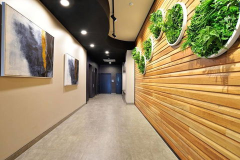 Superb 2BR APT FREE Car Park Great Location - Hotel NSW 2