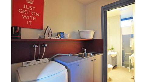 SURF SOUNDS - Hotel NSW 3