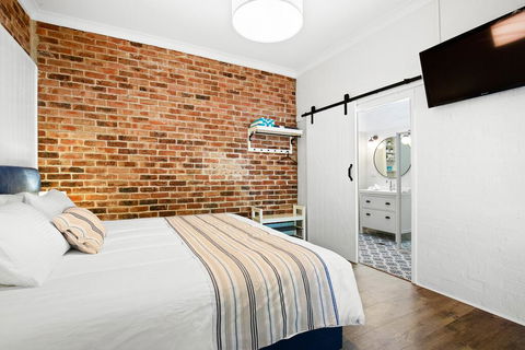 Surfaris Retreat - Hotel NSW 1