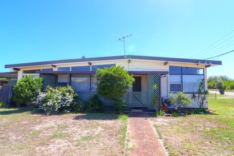 Surfs Up - Hotel NSW 0