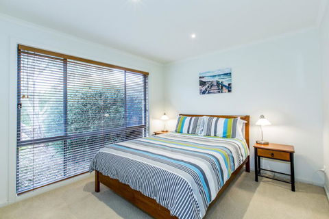 SURFSIDE GETAWAY IN PICTURESQUE INVERLOCH - Hotel NSW 2