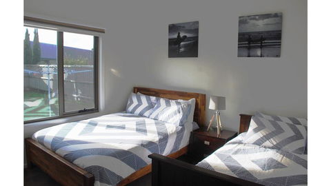 SURFSIDE LAKEVIEWS - FREE WIFI - Hotel NSW 2