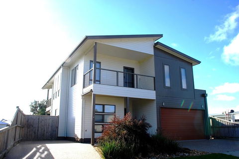 SURFSIDE LAKEVIEWS - FREE WIFI - Hotel NSW 1