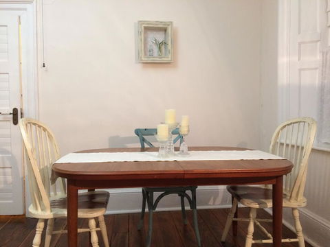 Surgeon's Cottage - Hotel NSW 2