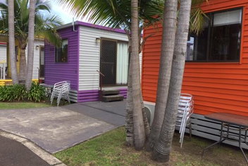 Sussex Palms Holiday Park with Hotel NSW