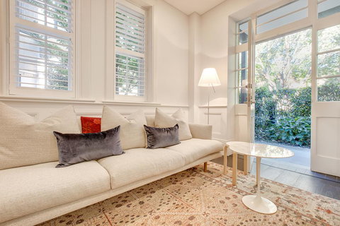 Sydney History, With Modern Design And Location - Hotel NSW 1