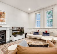 Sydney history with modern design and location - Hotel NSW