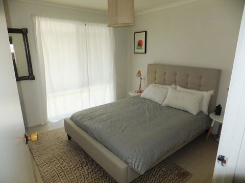 TERRIFIC ON TAMARA CRESCENT - Hotel NSW 1