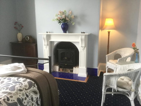 The Bank Guesthouse Glen Innes - Hotel NSW 2