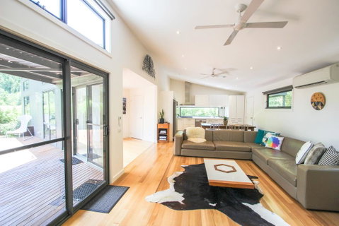 The Base One - Hotel NSW 3