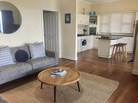The Beach House & Villas - Hotel NSW 3