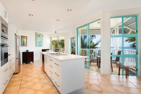 The Beach Shack 3BR Waterfront Resort, Own WIFI - Hotel NSW 1
