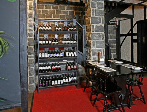 The Fox And Hounds Historic Hotel - Hotel NSW 23