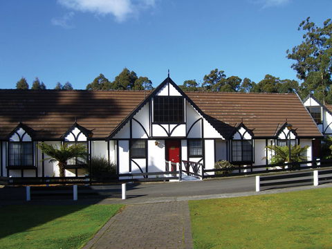 The Fox And Hounds Historic Hotel - Hotel NSW 0