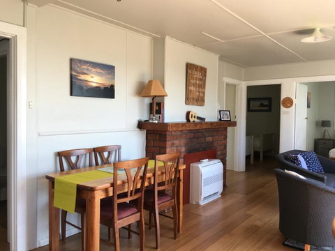 Up The Back - Hotel NSW 7