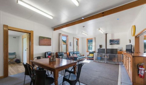 Return To Sender Lodge - Hotel NSW 6