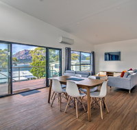 Dock of the Bay - Hotel NSW