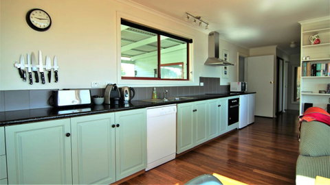 DOLPHIN LOOKOUT COTTAGE - Amazing Views Of The Bay Of Fires - Hotel NSW 5