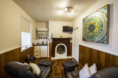 Touchwood Cottages - Hotel NSW 9