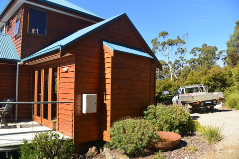 The Tree House - Hotel NSW 3