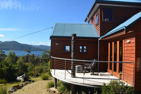 The Tree House - Hotel NSW 4