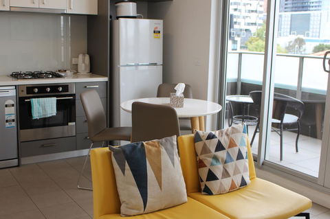 Poplar Box Hill Apartment - Hotel NSW 2