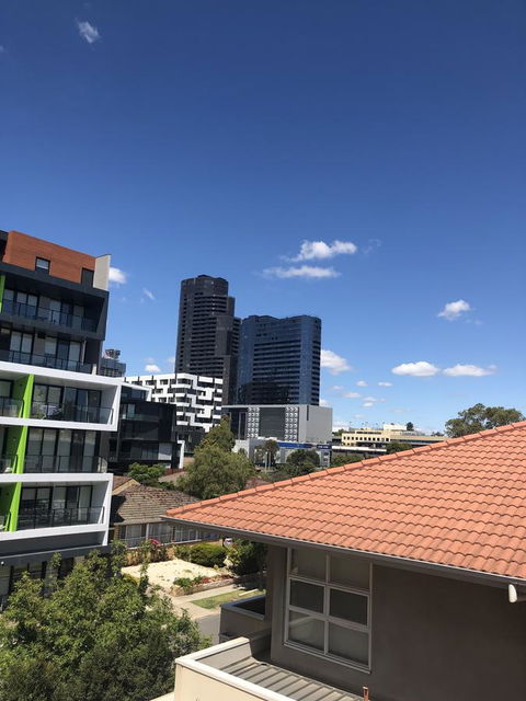 Poplar Box Hill Apartment - Hotel NSW 10
