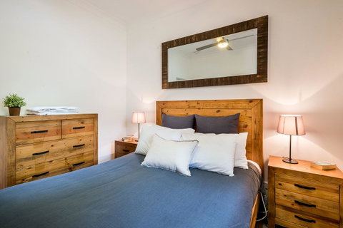 Avalon House - Hotel NSW 5