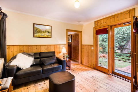 Avalon House - Hotel NSW 8