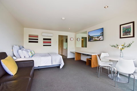 Lorne Bay View Motel - Hotel NSW 24