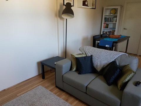 Romsey Homestay - Hotel NSW 2