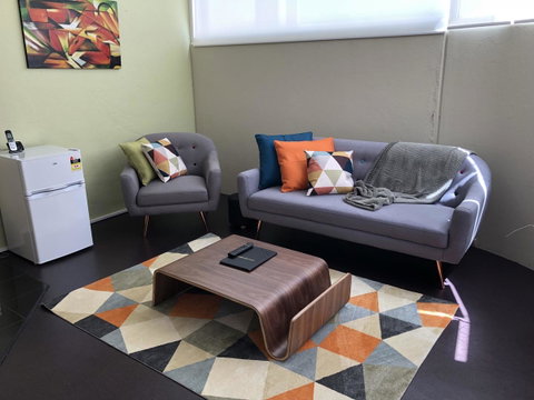 Ciloms Airport Lodge - Hotel NSW 1