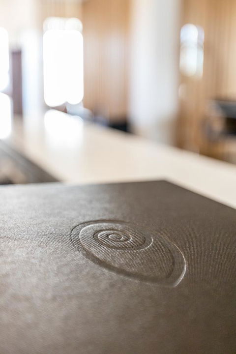 Deep Blue Hotel & Hot Springs - Hotel NSW 3