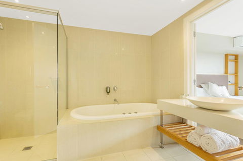 Deep Blue Hotel & Hot Springs - Hotel NSW 20