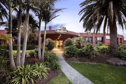 Nightcap At Seaford Hotel - Hotel NSW 5