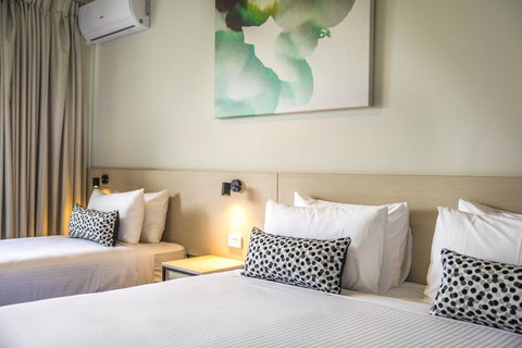 Nightcap At Seaford Hotel - Hotel NSW 18