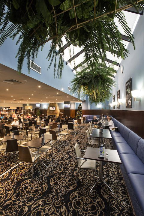 Nightcap At Seaford Hotel - Hotel NSW 9