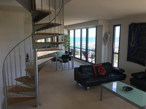 Geelong Waterfront Penthouse Apartment - Hotel NSW 4
