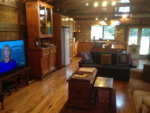 Mud Hollow Barn - Hotel NSW 13