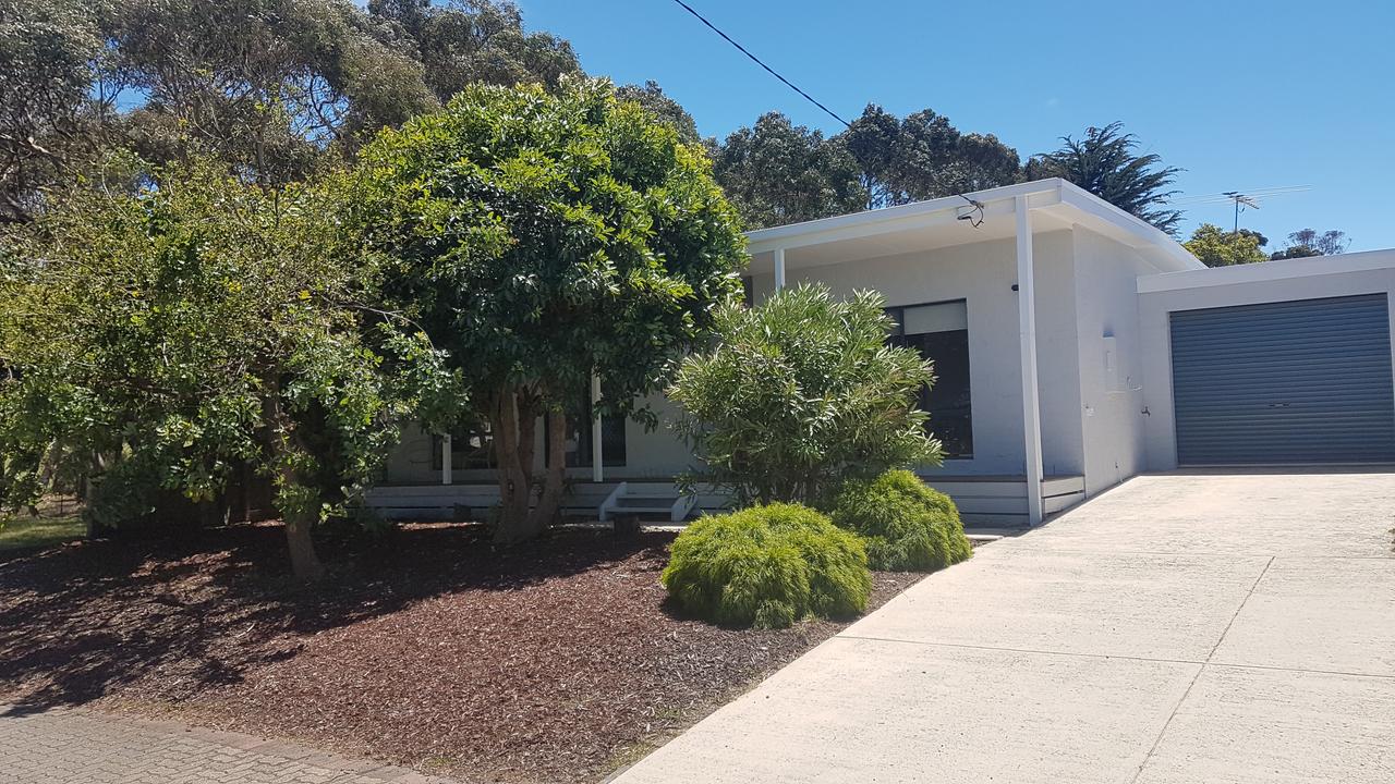Wimbledon Heights VIC Hotel NSW