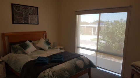 Island Escape - Hotel NSW 6