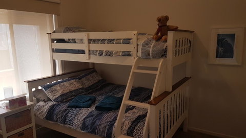 Island Escape - Hotel NSW 7