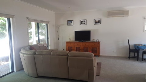 Island Escape - Hotel NSW 4