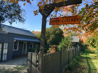 Book Loch Accommodation Vacations Hotel NSW Hotel NSW