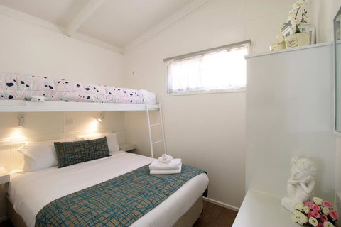 Kanasta Caravan Park - Hotel NSW 21