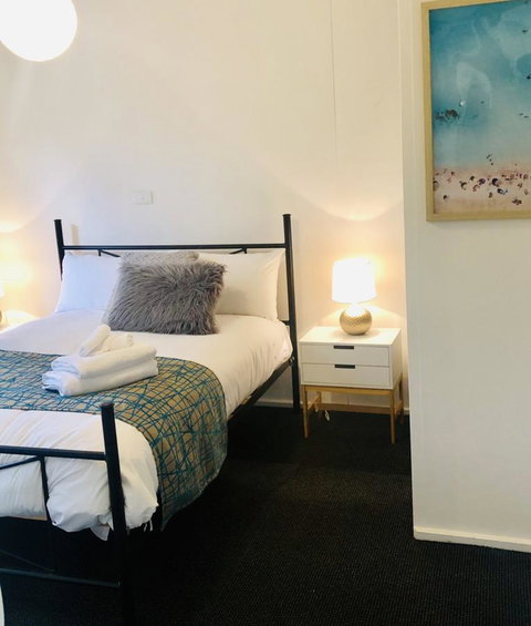 Kanasta Caravan Park - Hotel NSW 3