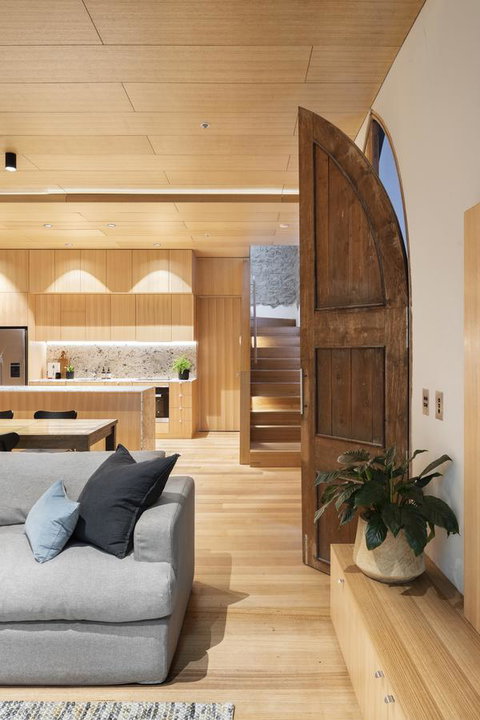 Converted Blue Stone Church - Hotel NSW 12
