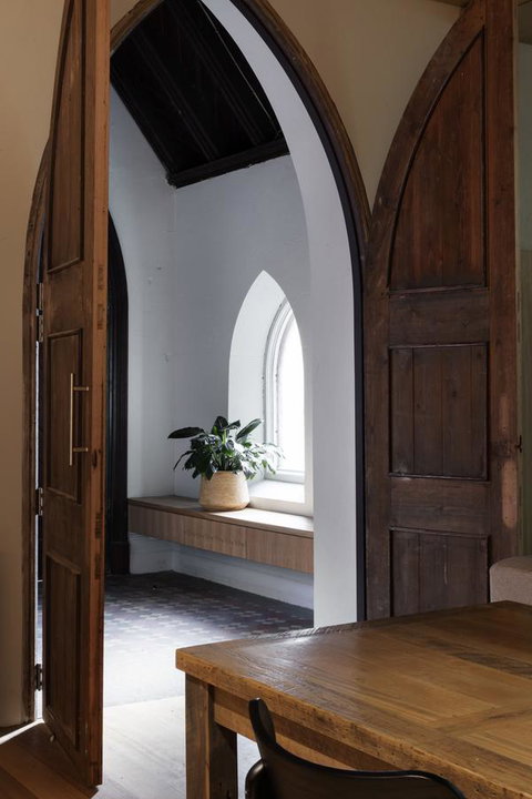 Converted Blue Stone Church - Hotel NSW 10