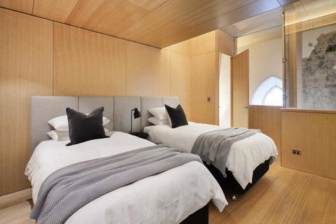 Converted Blue Stone Church - Hotel NSW 20